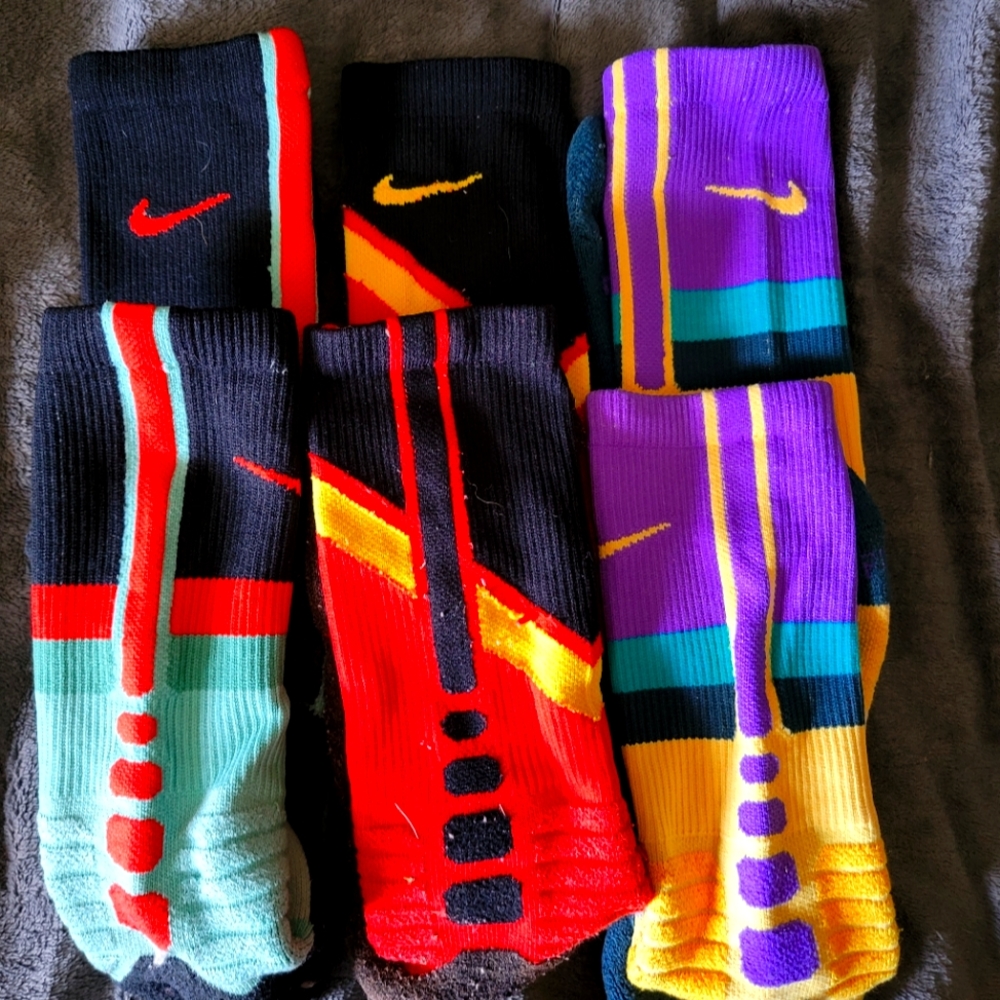 Nike hyper elite socks lot 22-006